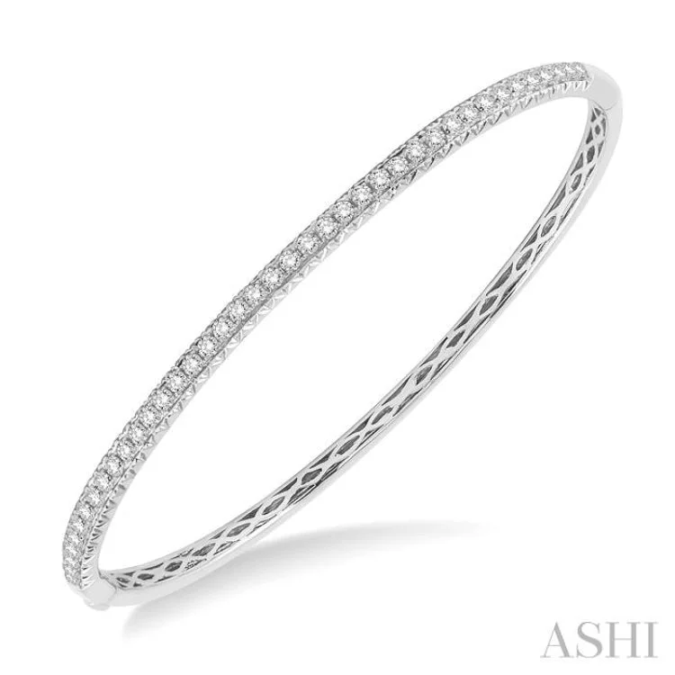 Women’s casual bracelets-1 Ctw Round Cut Diamond Stackable Bangle in 14K White Gold