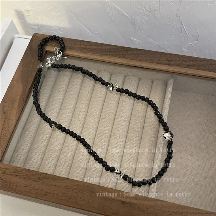 A8 Black Beaded Clavicle Chain