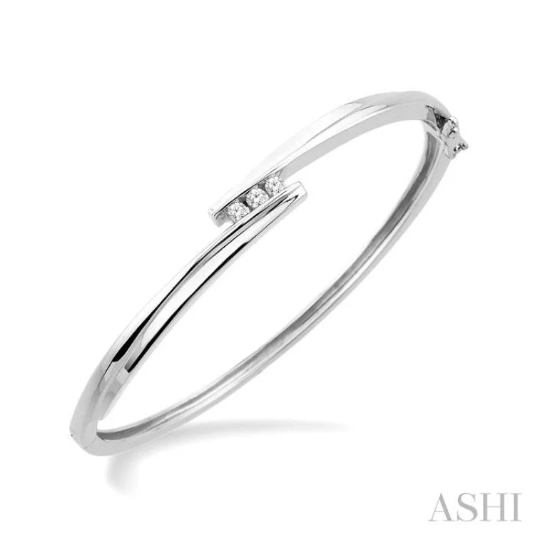 Women’s wide bangles-1/6 Ctw Round Cut Diamond Bangle in Sterling Silver