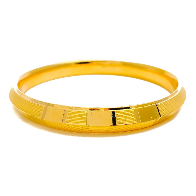 Women’s statement bracelets-Magnificent Dual Finish Men's 22k Gold Bangle