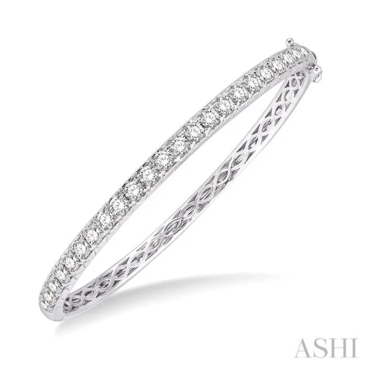 Women’s polished gold bangles-3 Ctw Round Cut Diamond Bangle in 14K White Gold