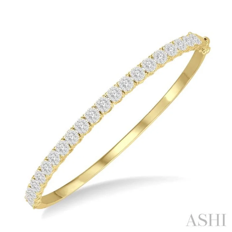 Women’s rhinestone bracelets-1 1/2 Ctw Circular Lovebright Round Cut Diamond Bangle in 14K Yellow and White Gold