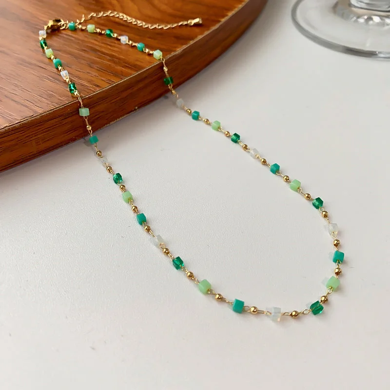 26# Necklace-Green (Square)