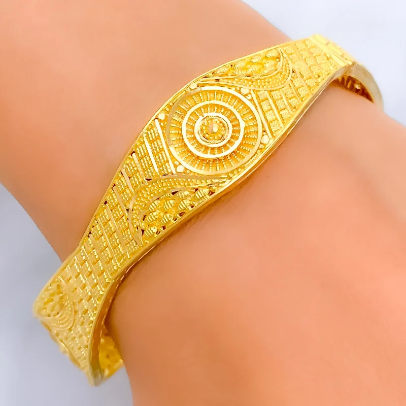 Women’s gold bracelets-Refined Charming Circular 22k Gold Screw Bangle