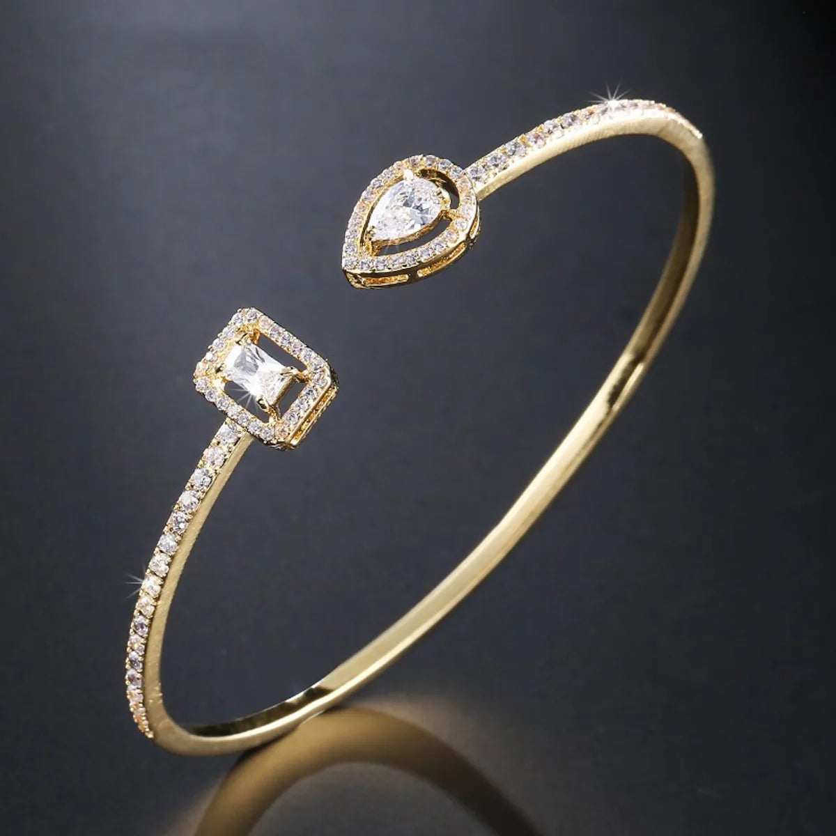 Women’s vintage bangles-1 Piece Fashion Water Droplets Copper Inlay Zircon Bangle