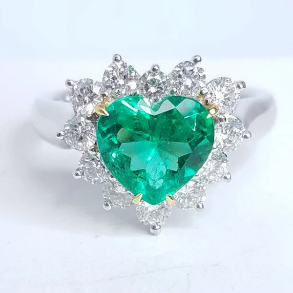 Women’s gold engagement rings-"LADRG01417" Green Emerald Heart Diamond Ring