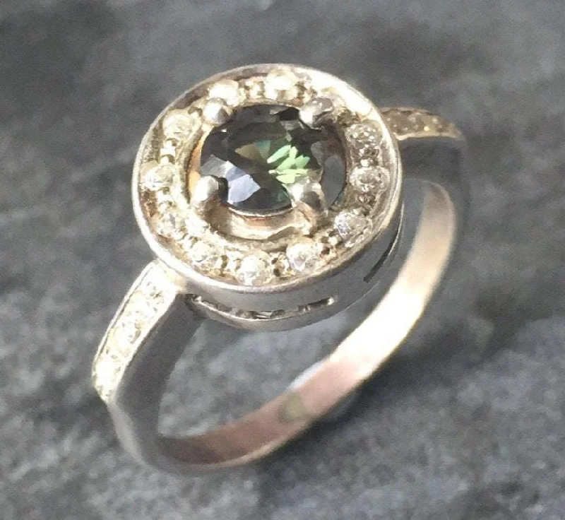 Women’s elegant engagement rings-Green Diamond Ring - Diamond Cluster Ring - Round Vintage Ring