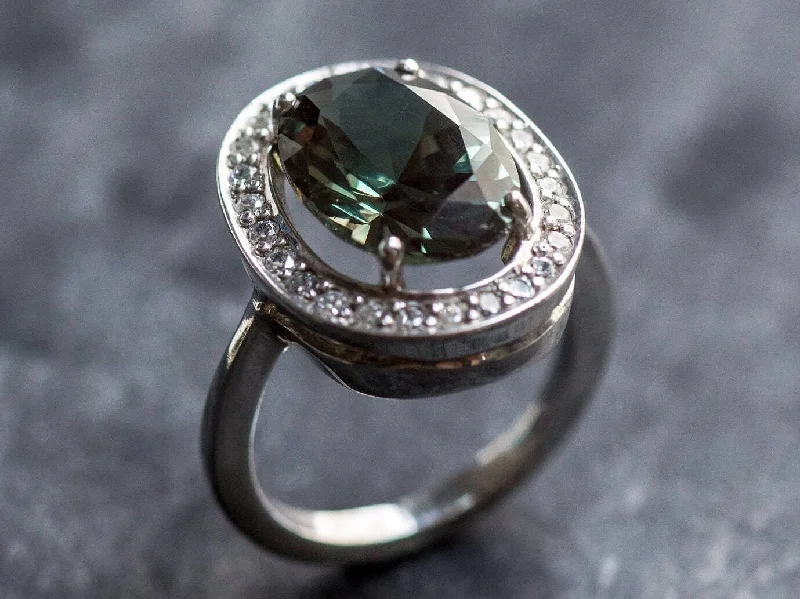 Women’s engagement rings with emeralds-Green Diamond Ring - Vintage Oval Ring - Green Cocktail Ring