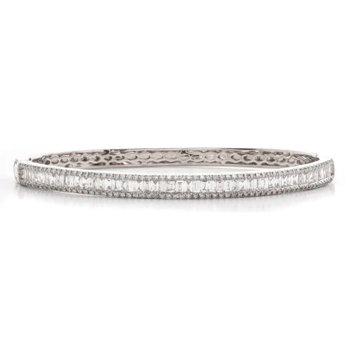 Women’s chunky bracelets-14KW 2.25CTW BAGUETTE DIAMOND DESIGNER BANGLE