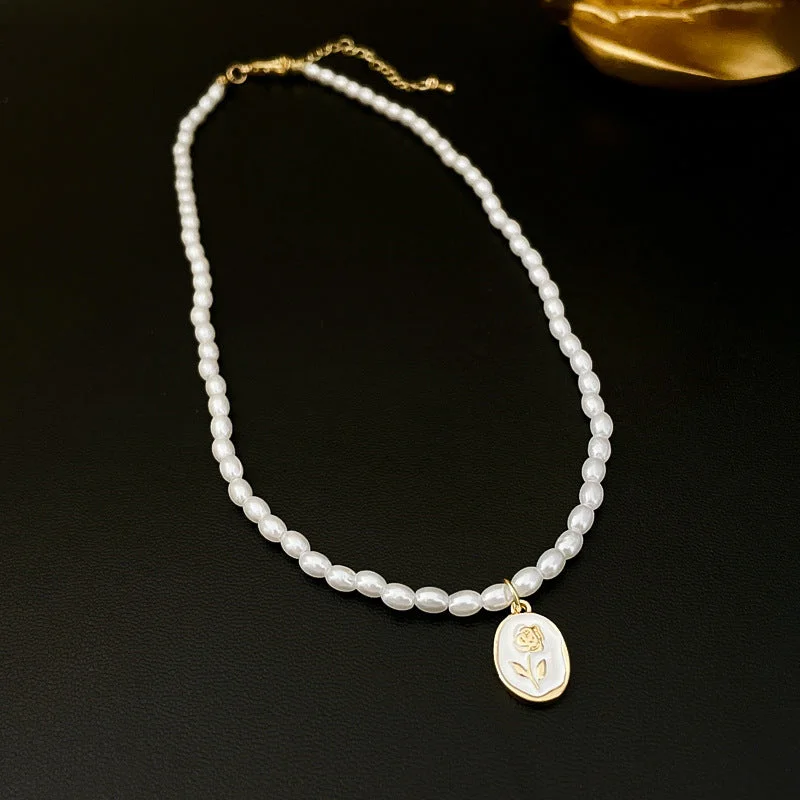 9# Necklace-White Oval Tulip Flower