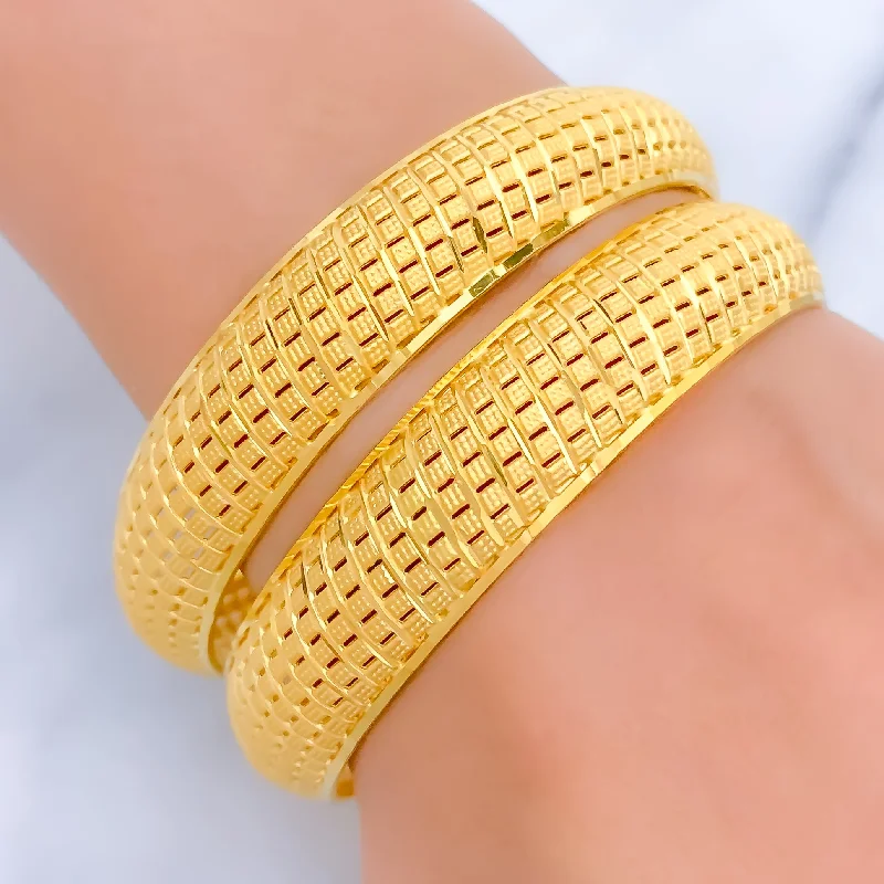 Women’s anniversary bracelets-Graceful Striped 22k Gold Bangle Pair