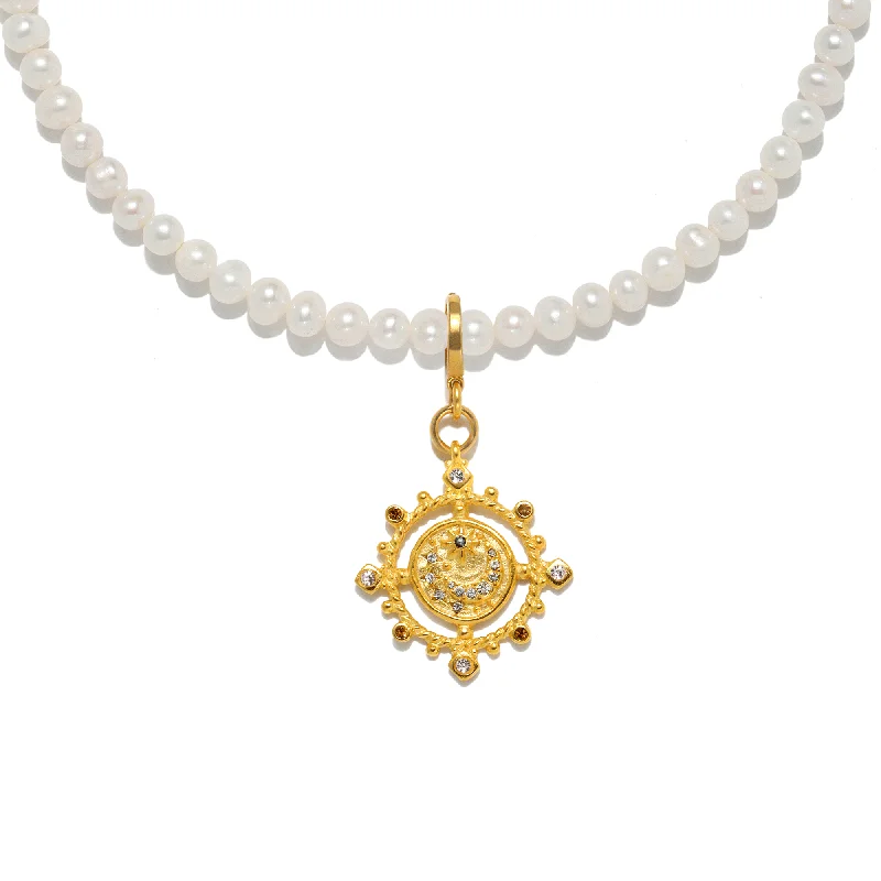 Women’s gemstone necklaces-Juno Charm Pearl Necklace