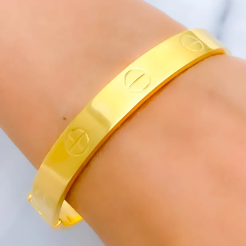 Women’s simple bangles-Thick Hollow 21K Gold Screw Face Bangle