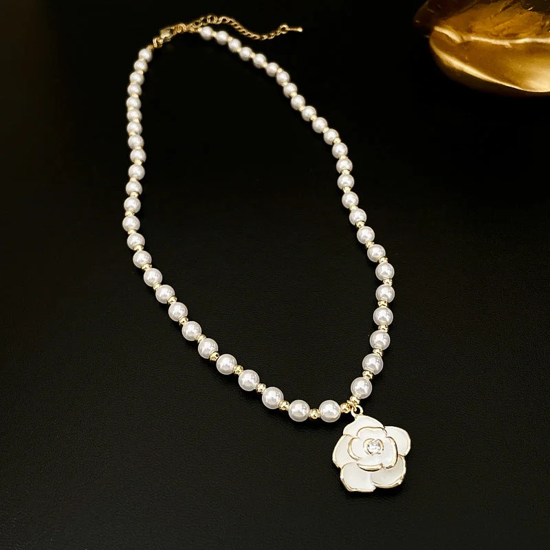 6# Necklace-Golden Flower Pearl