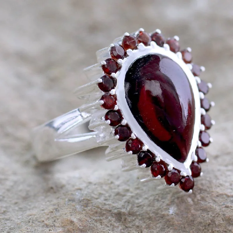 Women’s elegant rings-Handmade Sterling Silver 'Mughal Empress' Garnet Ring (India)